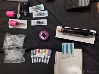 Tetovací zdroj + tetovací strojek 2x + set barev - 7