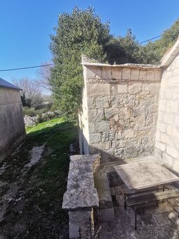 Dům u Omiše / Chorvatsko - 7