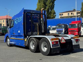 Volvo VNL 6x4 Traktor - 7