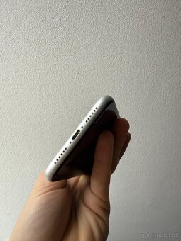 iPhone XR 128gb 100% baterie - 7
