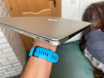 Apple MacBook Pro, Early 2015, i5, 8 GB RAM, 256 GB NVME - 7