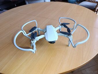 Prodám dron DJI mini se Fly More Combo - 7