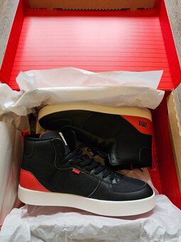 MKBHD Atoms Model 251 US - 7