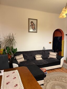 Různý nábytek - 7