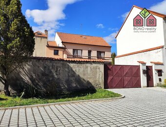 RD, pozemek 397 m2, užitná plocha 231 m2, zahrádka, přístavk - 7