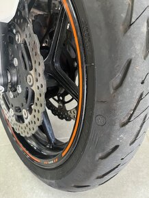 KAWASAKI ER-6 - 7