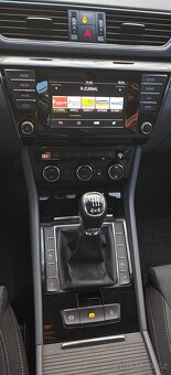 Škoda Superb Combi 2.0 TDI 4x4 - 7