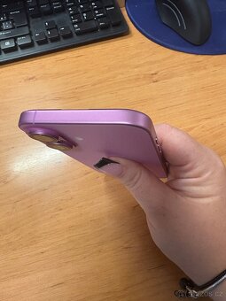 iPhone 16 128 GB, baterie 98%, přes rok zaruka - 7