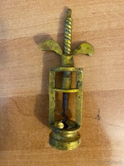 Sběratel nabízí staré vývrtky - 7