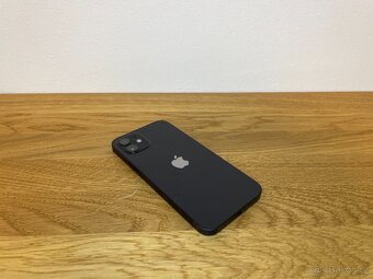Apple iPhone 12 128GB Black - baterie 83% - 7
