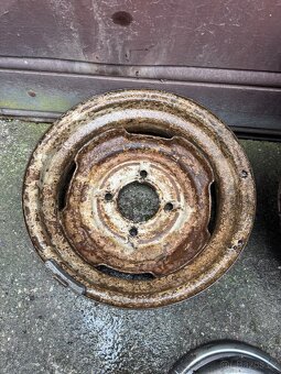 Puklice skoda 155/80 R14 - 7