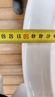 Koupelnová skříňka s unyvadlem a baterii - 7