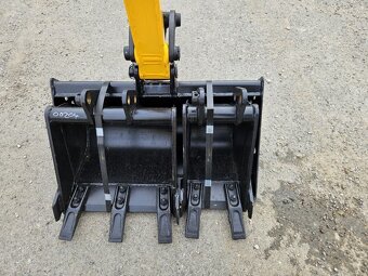Minirypadlo JCB 8008 CTS - 7