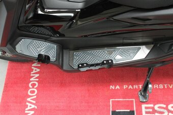 Honda Forza 350 2024 2200 km ČR DPH - 7