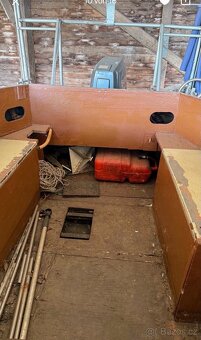 Motorová kajutová loď 7.6 m - 7