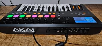 AKAI ADVANCE 25 - 7