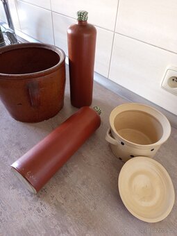 KAMENINOVÉ NÁDOBY - 7