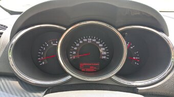 Kia Sorento II plná výbava - 7