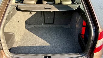 Škoda Octavia, 2.0TDi Elegance, Servis. knížk - 7