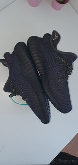Úplně nové tenisky Yeezy Boost 350 V2 "Black - Static" 43 - 7