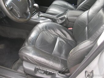 VOLVO S60,2.4 D5,120KW,AUTOMAT,VYHŘÍVANÁ SEDADLA-KŮŽE - 7