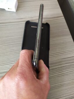 Prodam či vymenim Apple X-64GB-mnoho příslušenství k němu - 7