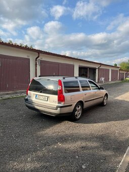 Volvo V70 D5 120kw - 7