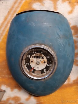 Plechy kyvacka,maska jawa 250/353,tachometr,víko panelka 250 - 7