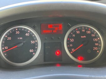 Trafic 2013 L2 2.0 dCi 84kW, 555000km, STK 4/2027, tažné 2t - 7