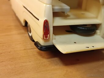 Staré autíčko Škoda 1203 KDN - 7