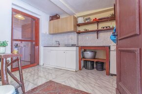 Prodej domu s výhledem na moře 134 m2- Kuljace, Budva, Černá - 7