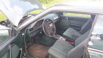 Mercedes-Benz W124 300 CE - 7