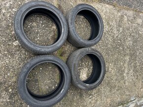 225/45R17 Pneu - 7