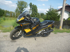 Honda CBR 1000 F - 7
