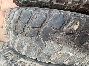 235/75 r15 Mud terrain - 7
