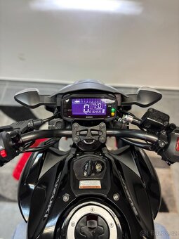 Suzuki GSX 125 - 7