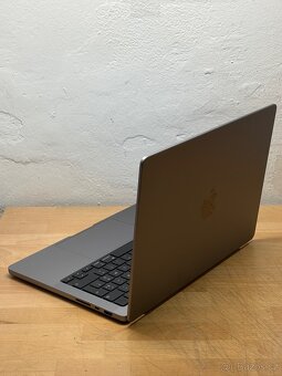 MacBook Pro 14” 2021/32GB RAM/M1 PRO/512GB SSD/Záruka - 7
