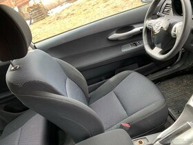 toyota auris 3dv.2011 náhradní díly 1,6i 97kw - 7