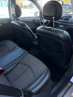 Prodám Mercedes-Benz E240 V6 - 7