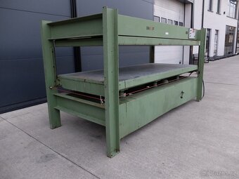 Hydraulický lis / dýhovaci lis -rozměr 1300x3000 mm
- 7