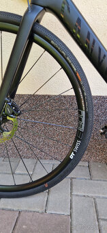 Prodám Canyon Endurace CF SL, vel. L pro výšku 184-192 cm - 7