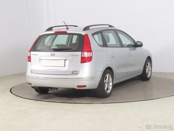 Hyundai i30 1.6 CRDi Combi, 2010, 66 kW, 172 378 km - 7
