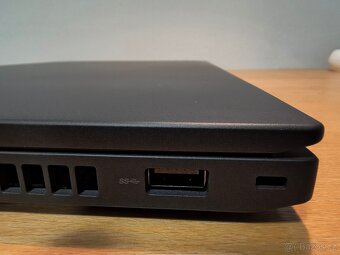 Lenovo ThinkPad P16s Gen 1 - 7