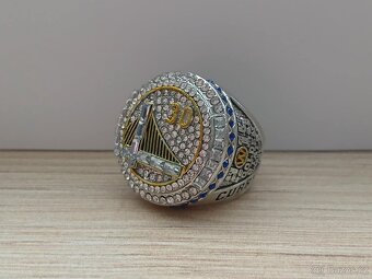 Basketbalové NBA prsteny - 7