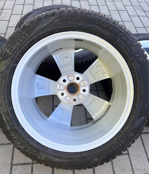Superb - 17” Triton + zimní 215/55 R17 Pirelli 8-9mm - 7