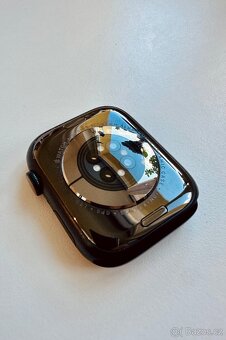Apple Watch 8 45mm Cellular - temně inkoustová - 7