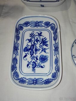Porcelánové nádobí motiv cibulák zn. foto 12 kusů - 7