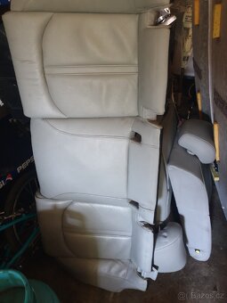 Interiér Audi A7 sedačky, stropnice atd. - 7