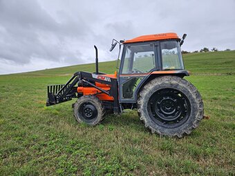 Malotraktor Kubota GL53 s čelním nakladačem - 7