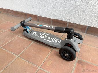 Koloběžka Micro Maxi T Deluxe šedá - 7